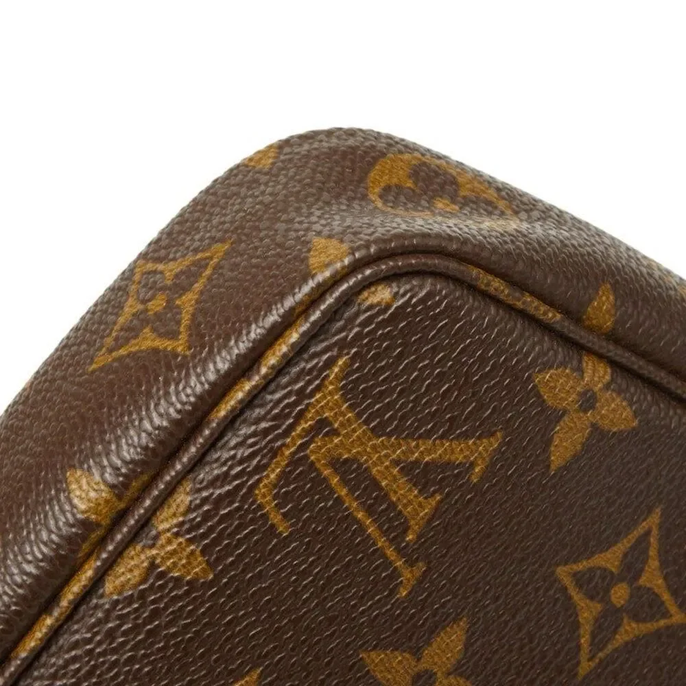 Louis Vuitton delivery duty